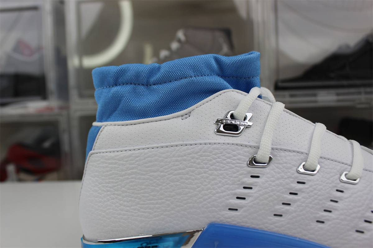 GOAT Air Jordan 17 Low “University Blue”