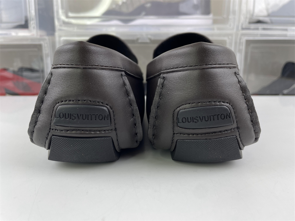 l**is V*t*n old daddy / lazy boy shoes