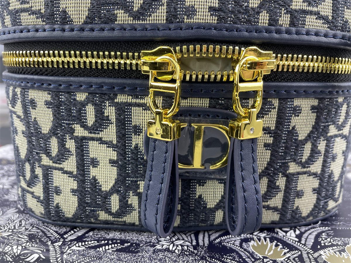 D*or 30 montaigne mini vanity blue oblique bag (16x  8 x 9.5 cm)